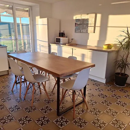 Hébergement de vacances Germonville, 4 Pièces, 6 Personnes - Fr-1-584-167 *